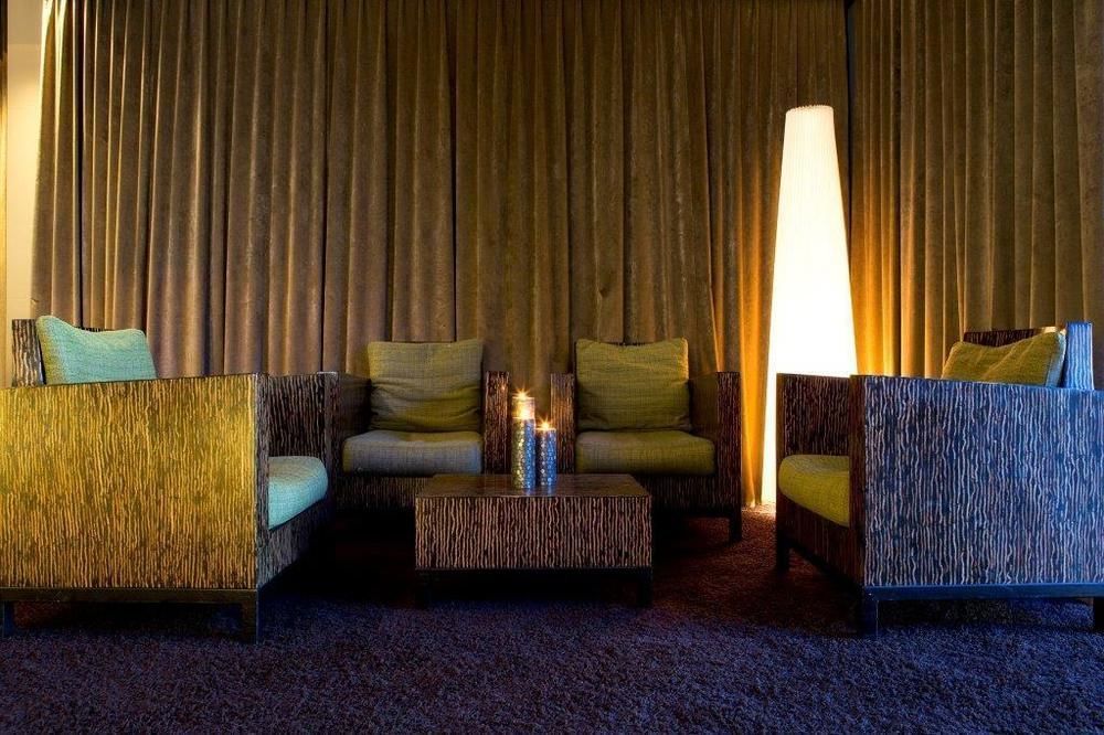 Max Brown 7th District, Part Of Sircle Collection 4* Wien